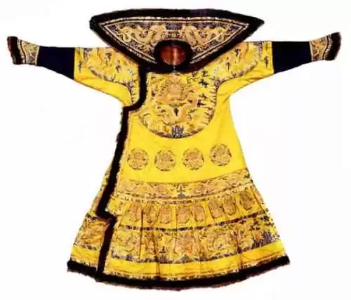 清朝服饰的正式名称与历史魅力