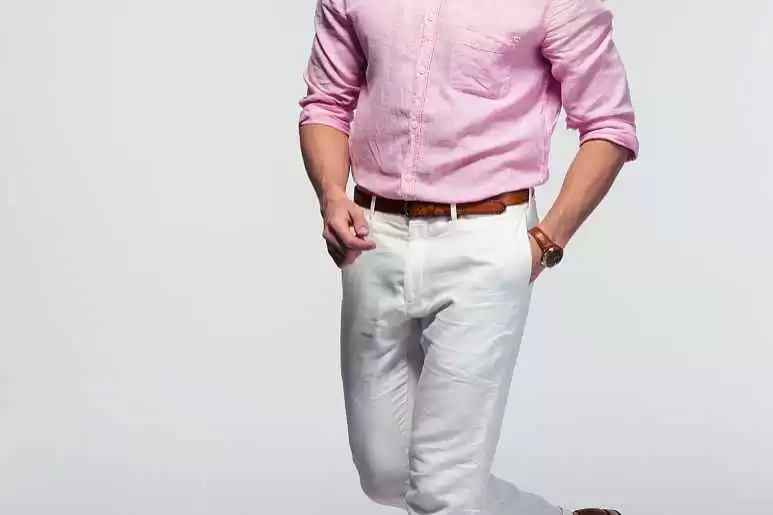 灰色短袖配什么裤子才能穿出不同风格 看完这篇你就有答案了 灰色短袖配什么裤子才能穿出不同风格 看完这篇你就有答案了