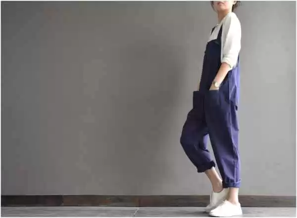 灰蓝色上衣的高级感穿搭指南 这样配裤子准没错