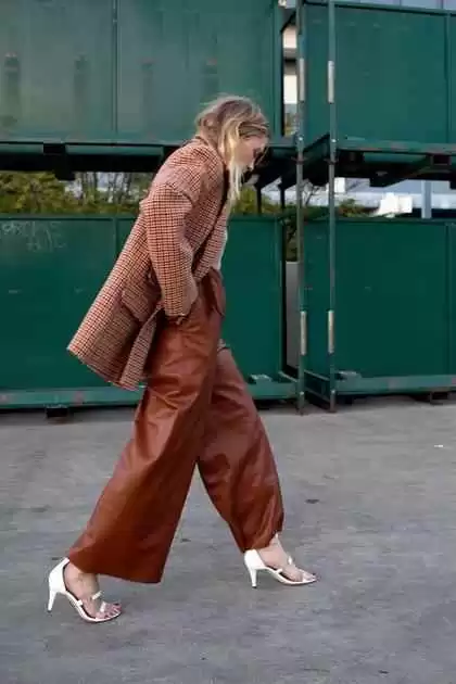 焦糖色是啥子嘛?从可乐到秋冬大衣都离不开的温暖秘密 焦糖色是啥子嘛?从可乐到秋冬大衣都离不开的温暖秘密