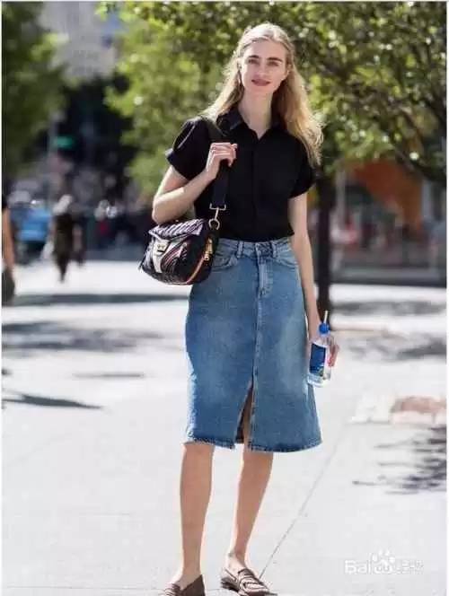 牛仔裙配鞋全攻略 穿出风格不撞衫