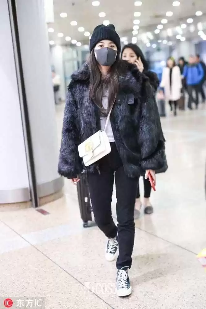 皮草配啥鞋才带劲 这份冬日时髦穿搭攻略请收好