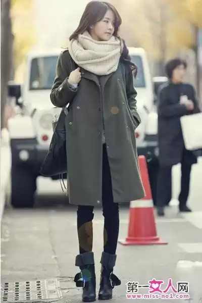 绿色大衣裤子搭配全攻略 穿出冬日惊艳造型