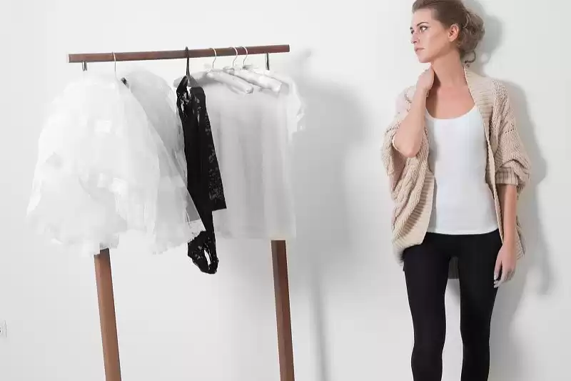 衣服整理全攻略让你衣柜焕然一新